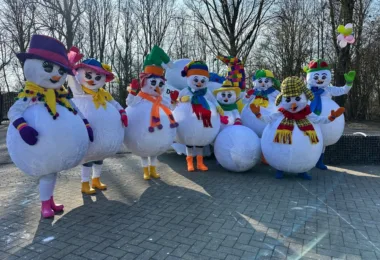 f6bb7bdd-d165-4c79-8fb9-b0b96f4f4cd6