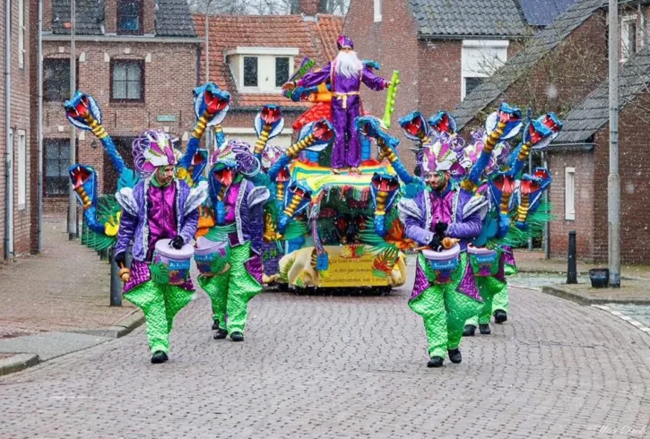 a65fb2be-0979-453d-beea-4caf404e03ff