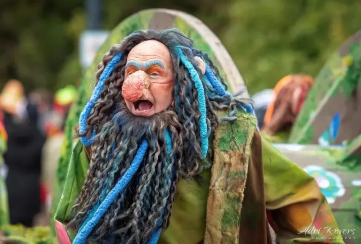 TROLLEN 03 TROLLEN 03